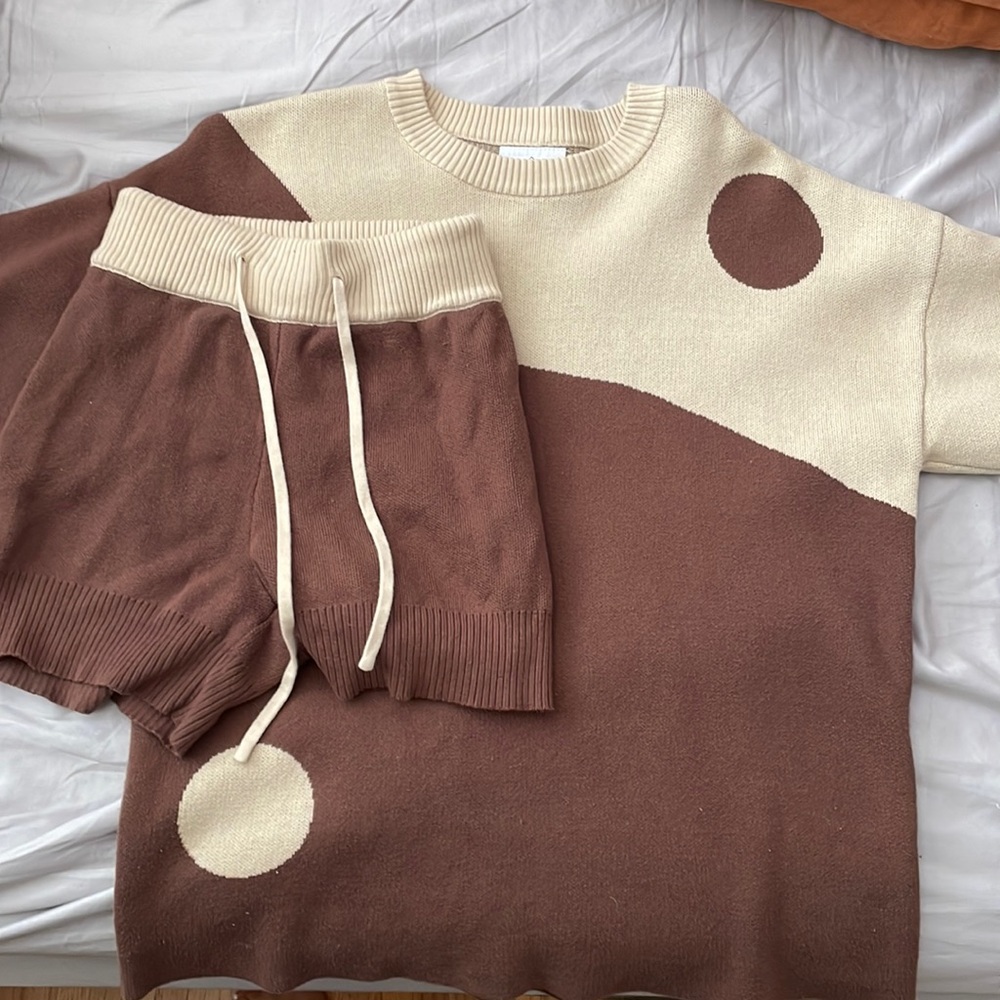 Ying yang sweater & shorts set.